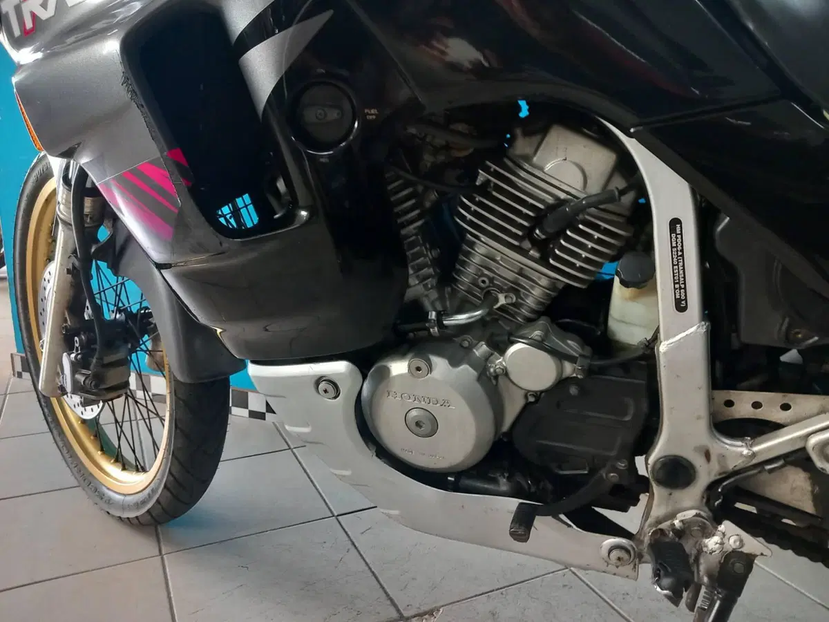 Honda TRANSALP 600 (11)