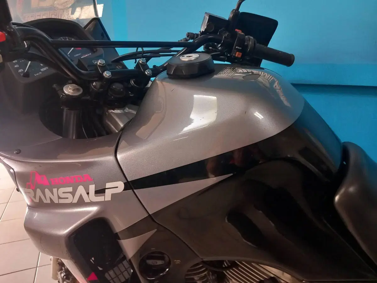 Honda TRANSALP 600 (10)