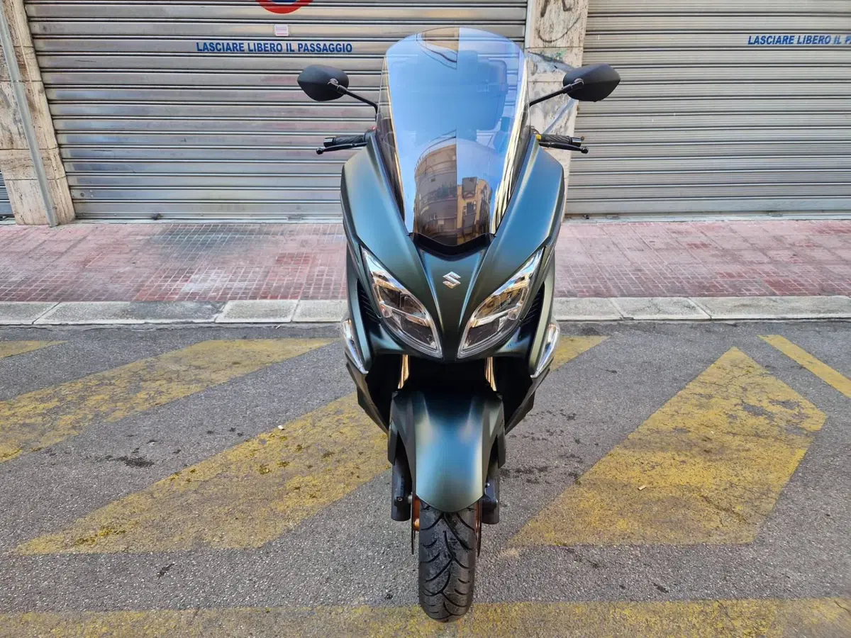 Suzuki Burgman 400 (2025 - 26) (2)
