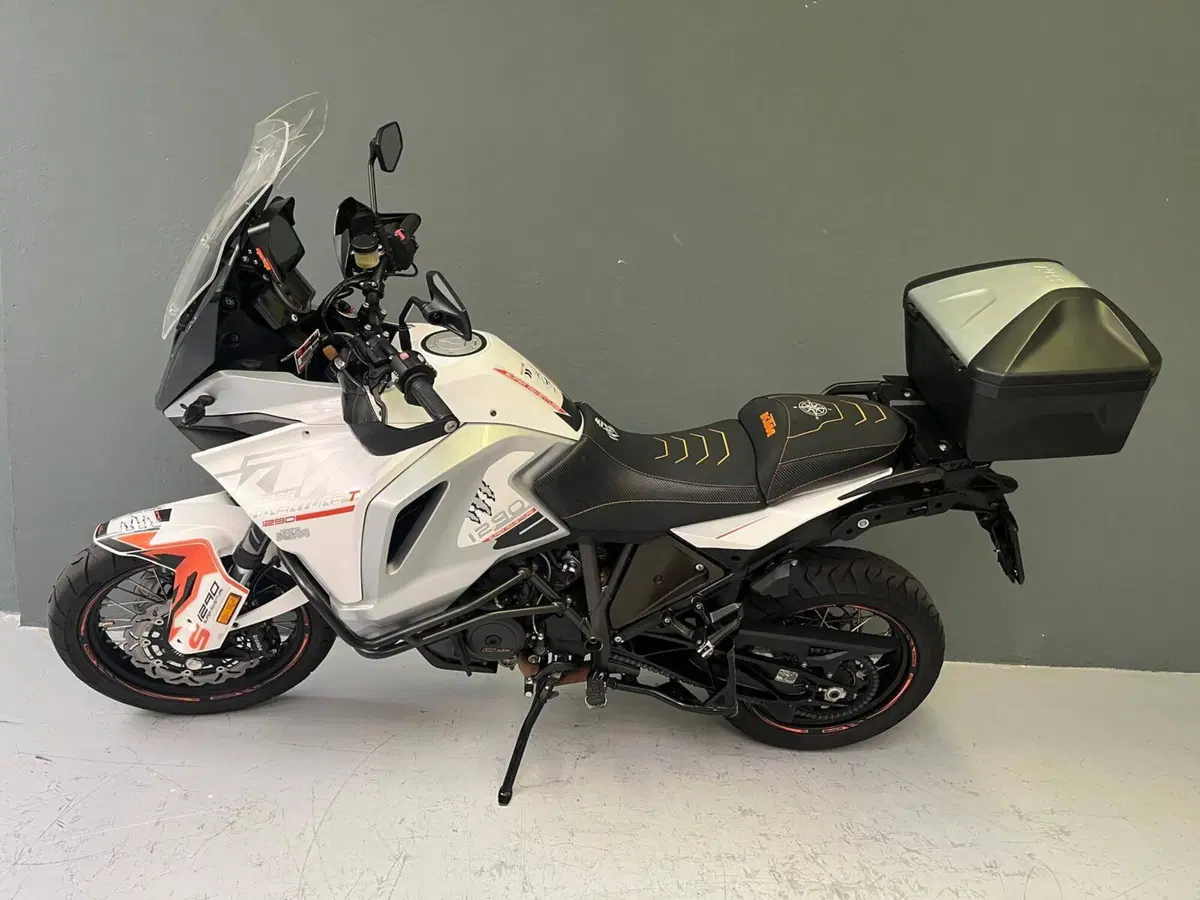 KTM 1290 Super Adventure T (2017) (2)