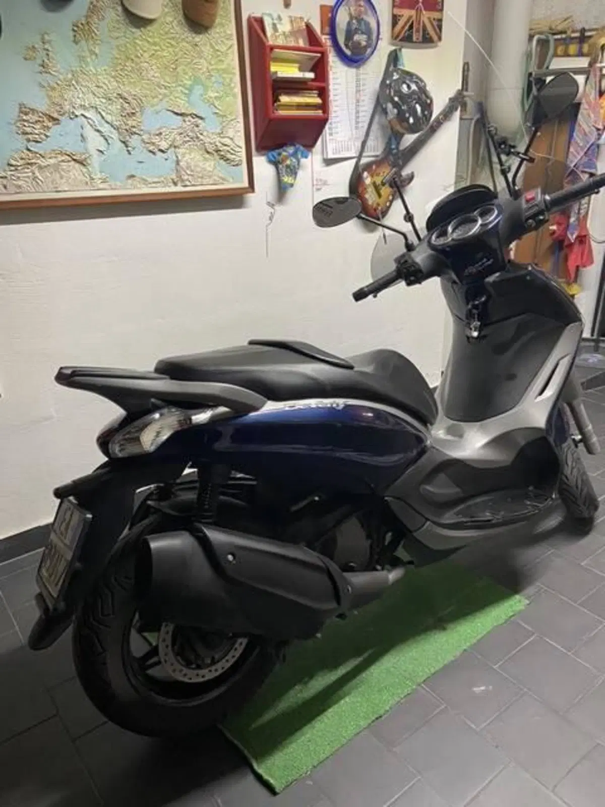 Piaggio Beverly 350 SportTouring ie (2011 - 15) (3)