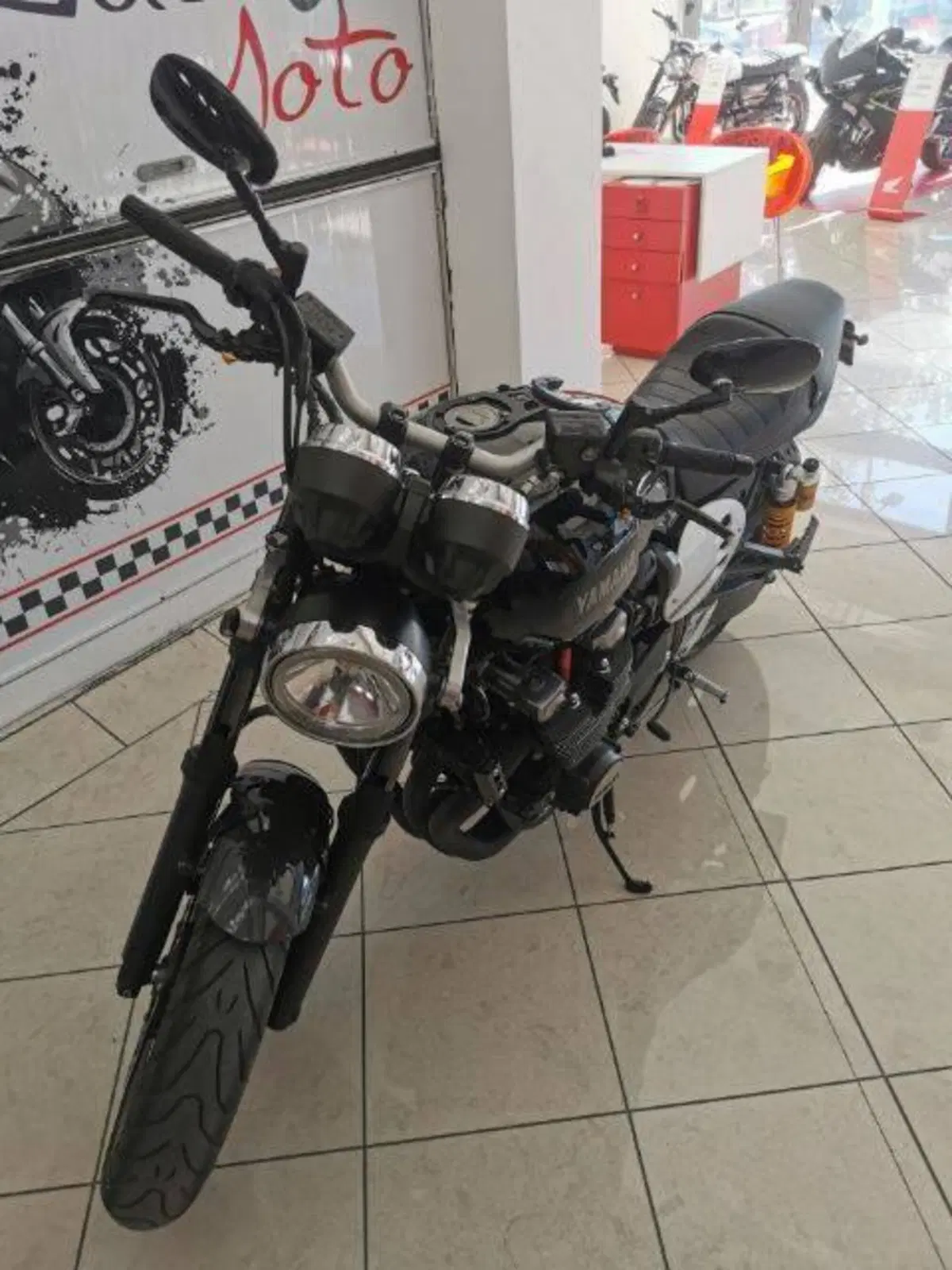 Yamaha XJR 1300 (2015 - 17) (6)