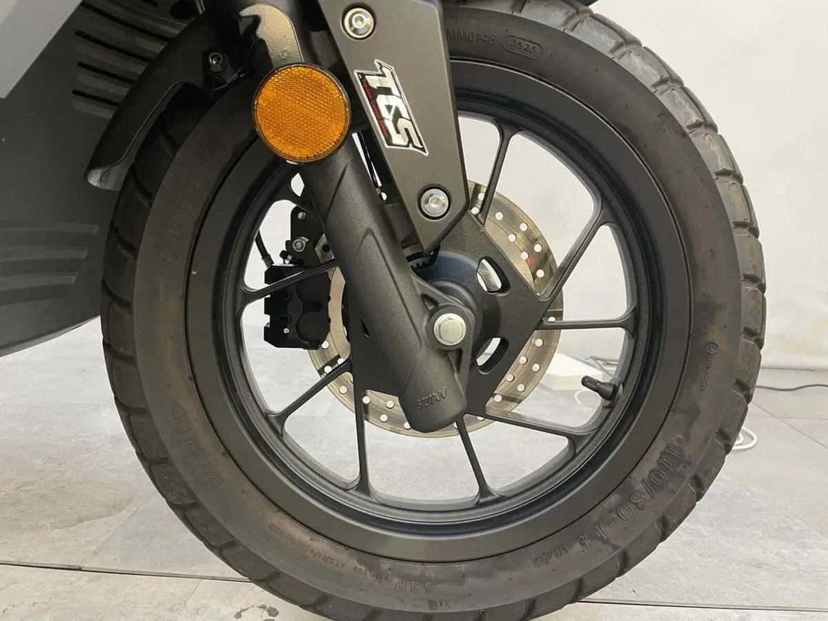 Voge Sfida SR1 ADV (2023 - 26) (4)