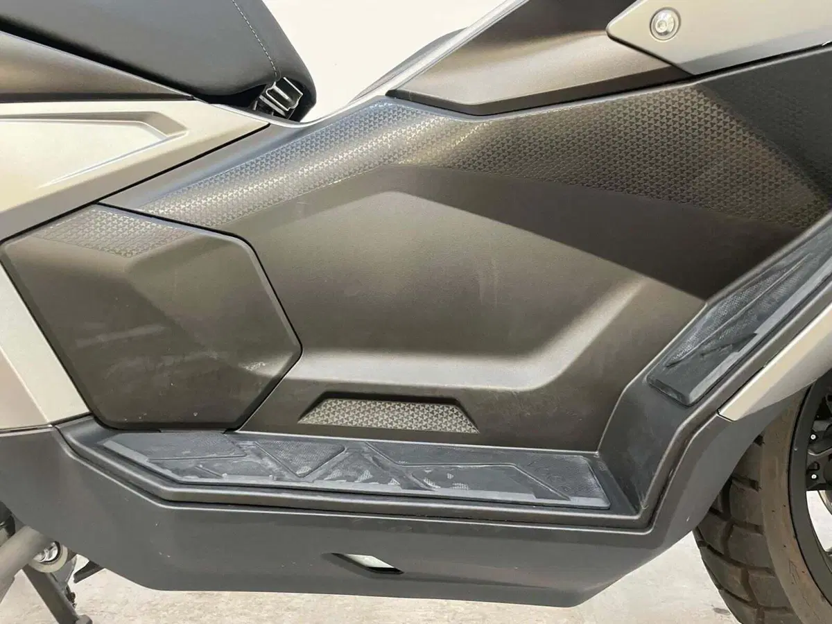 Voge Sfida SR1 ADV (2023 - 26) (5)