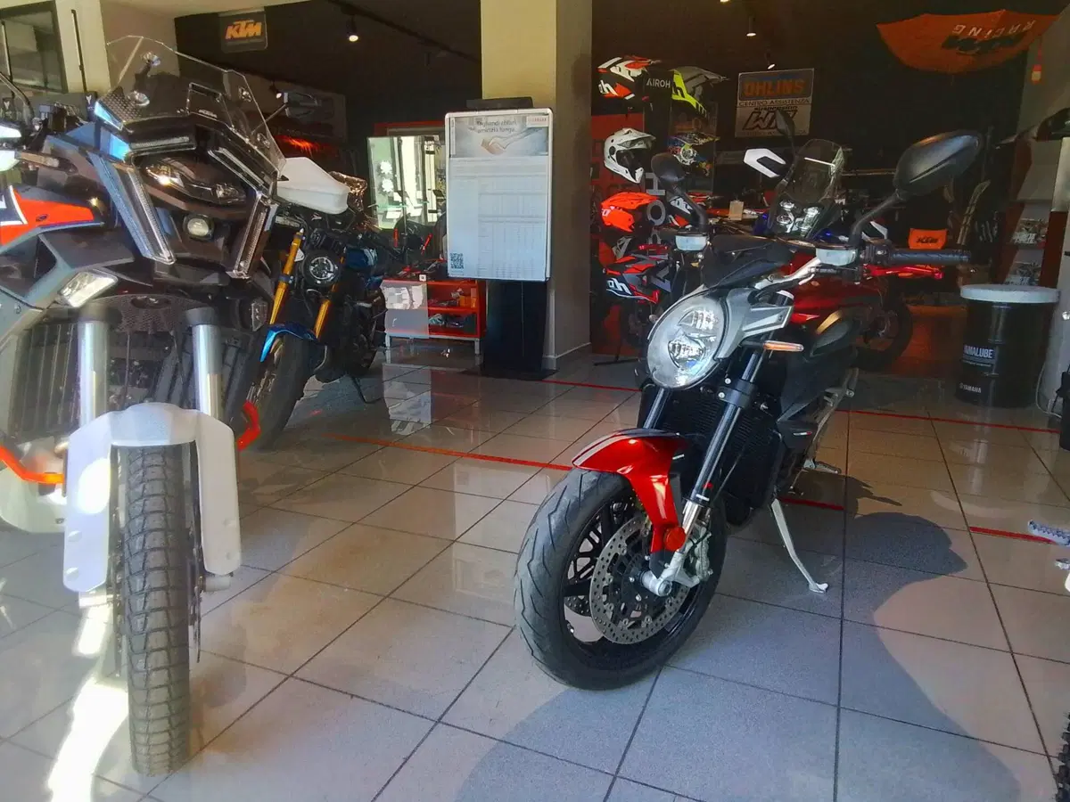MV Agusta Brutale 800 (2020) (3)