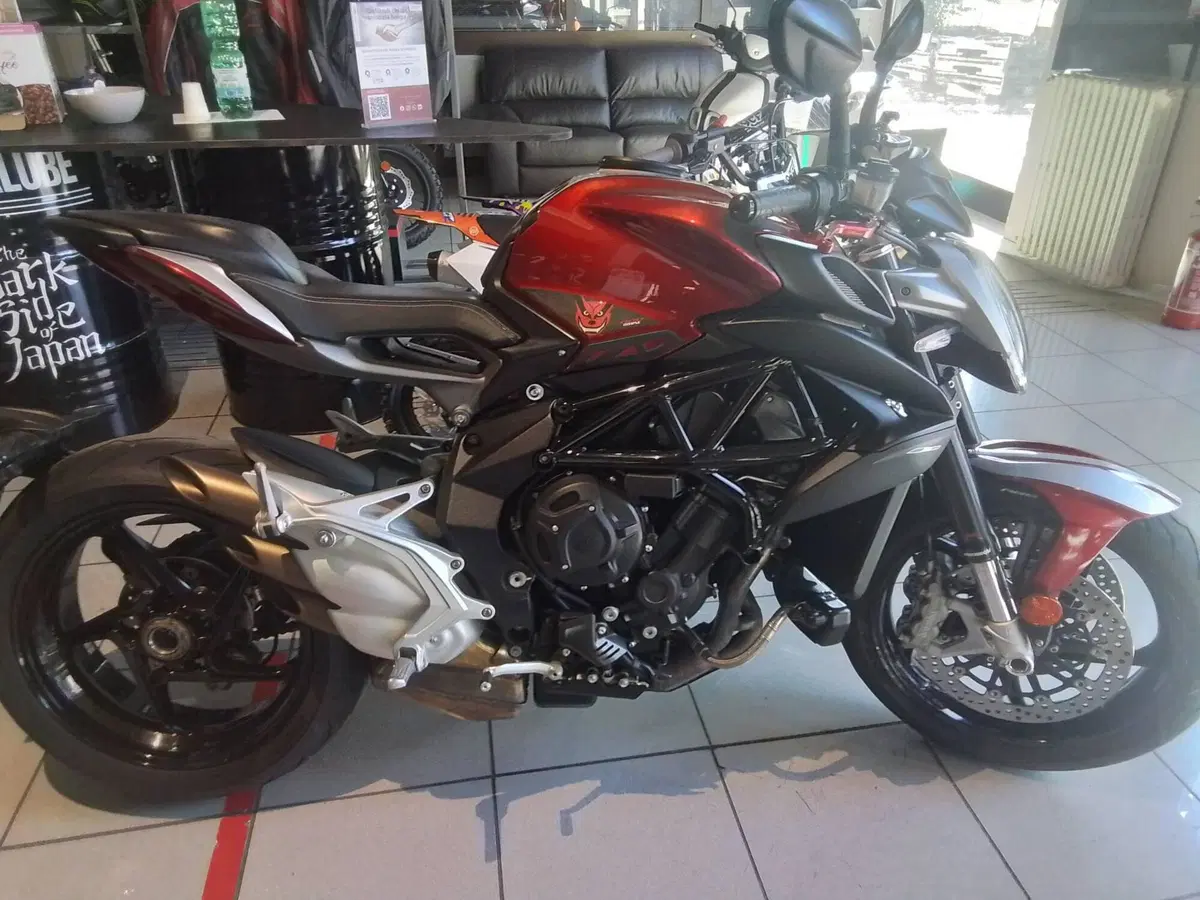 MV Agusta Brutale 800 (2020) (4)