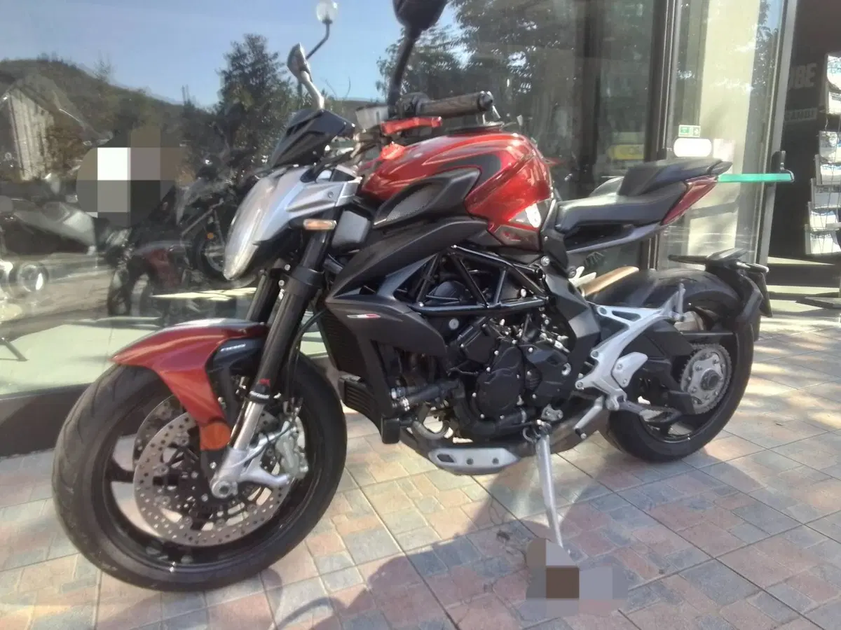 MV Agusta Brutale 800 (2020) (10)