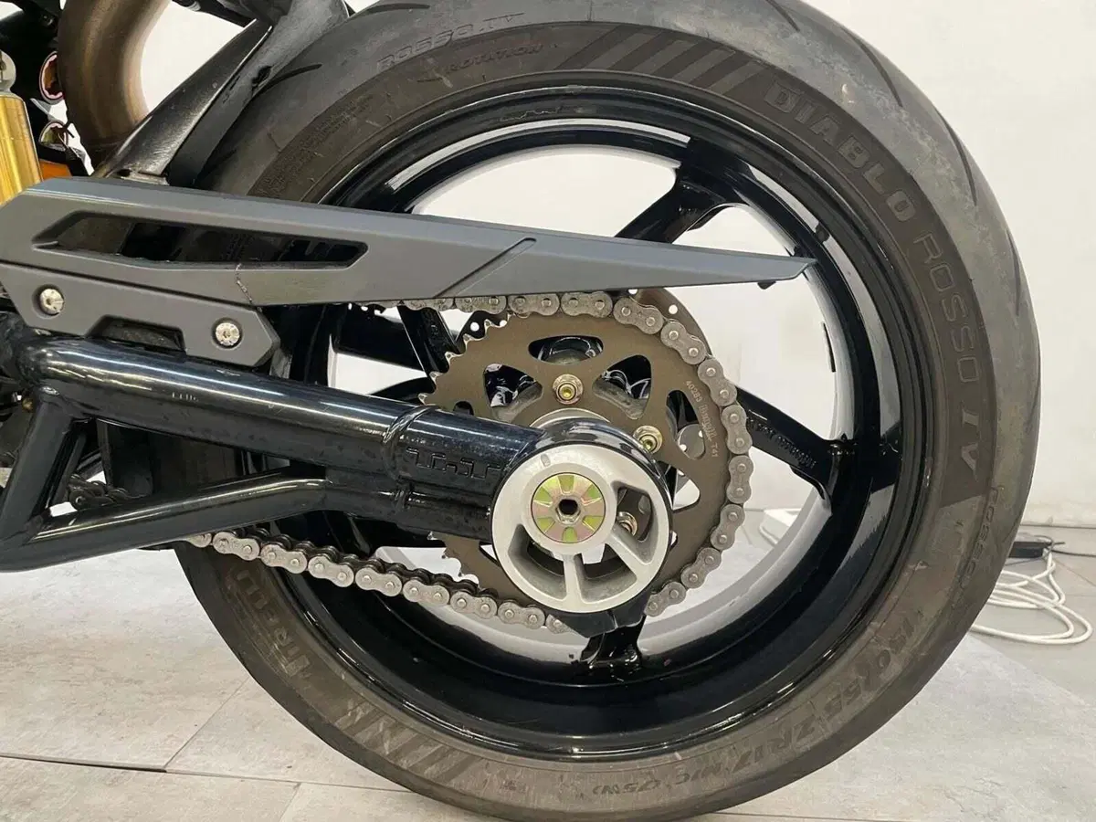 Benelli Tornado Naked Tre 899 (2010 - 16) (15)