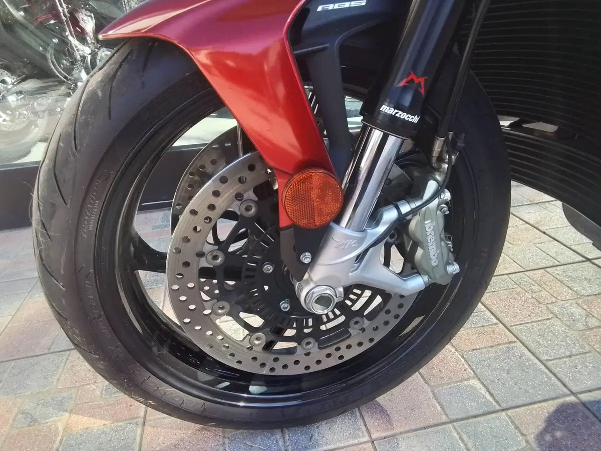 MV Agusta Brutale 800 (2020) (15)