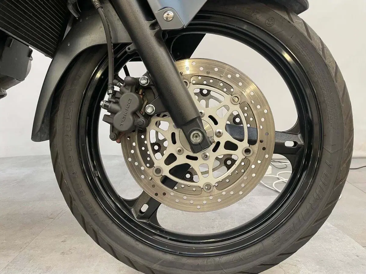 Suzuki V-Strom 650DL (2006 - 07) (12)