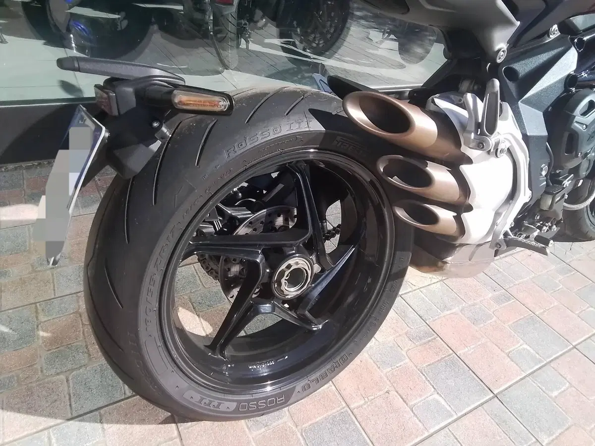 MV Agusta Brutale 800 (2020) (20)