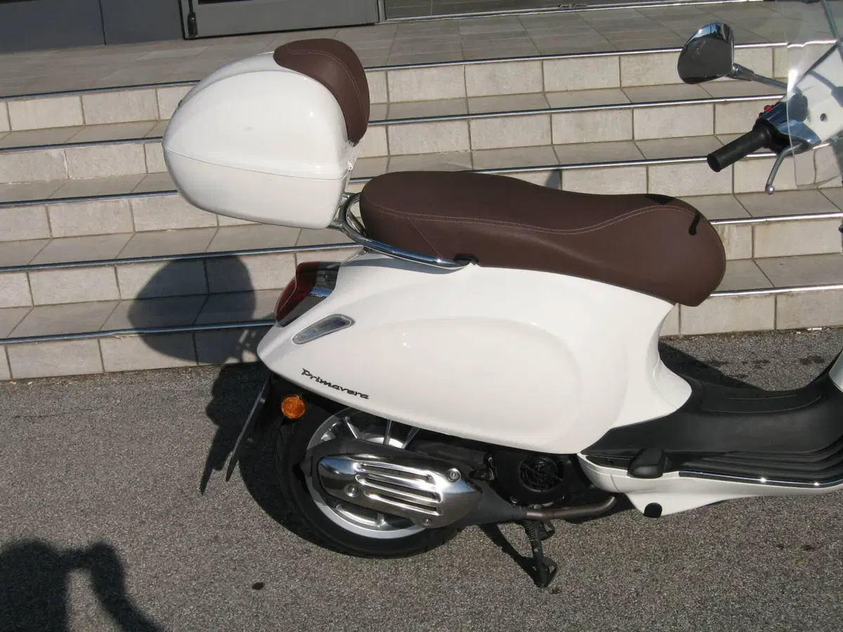 Vespa Primavera 125 3V ie ABS (2018 - 19) (3)