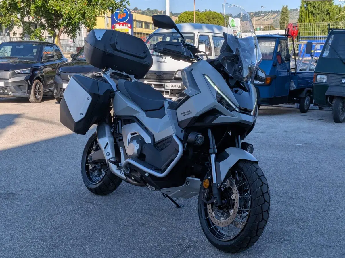 Honda X-ADV 750 Travel (2025 - 26) (4)