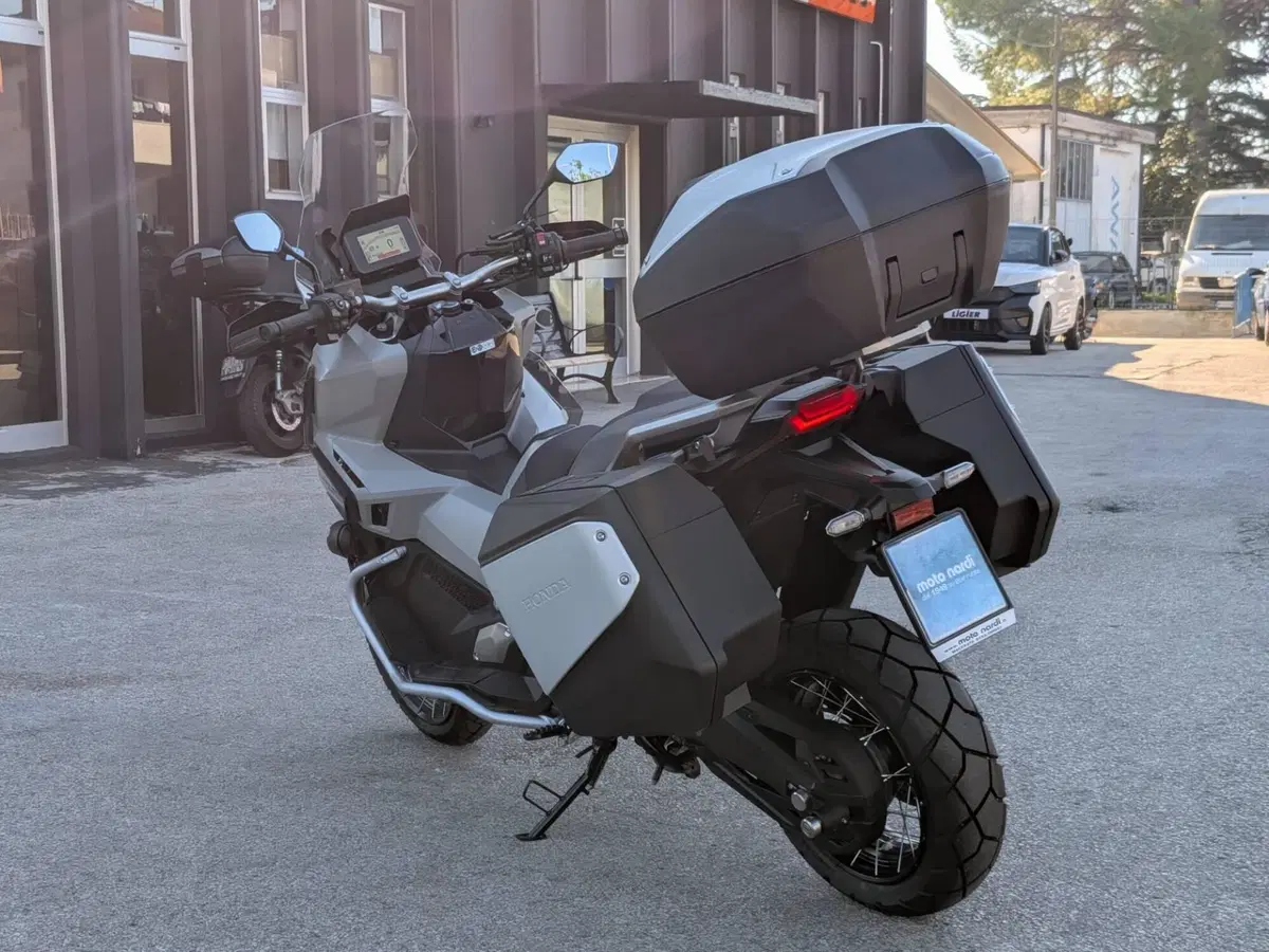 Honda X-ADV 750 Travel (2025 - 26) (7)