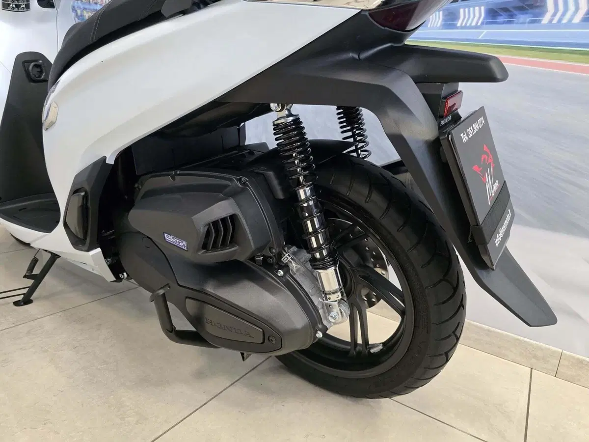 Honda SH 350 (2021 - 24) (6)