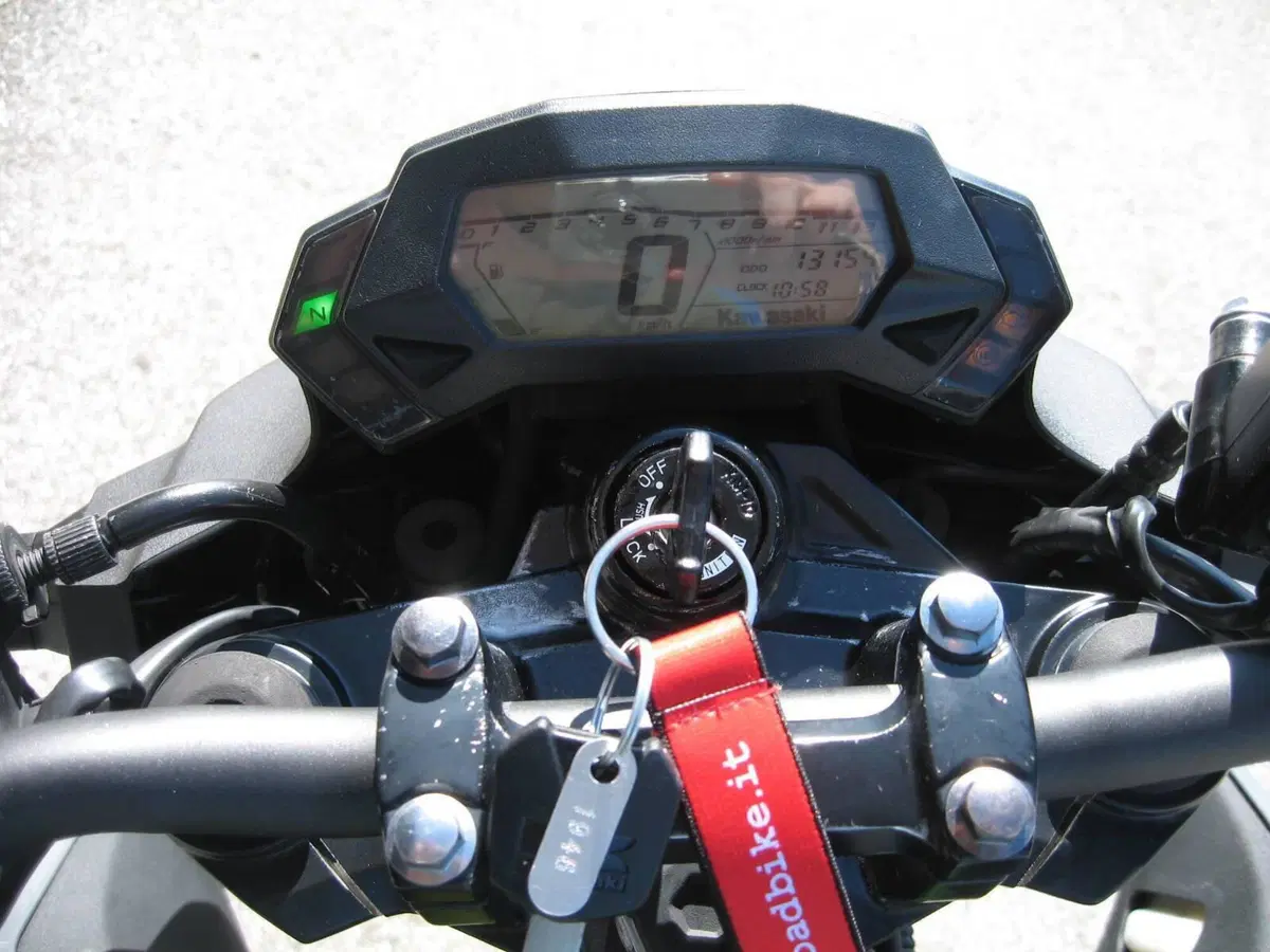 Kawasaki Z 125 (2021 - 24) (6)