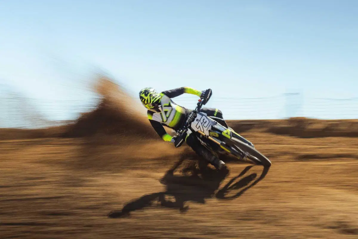 X-FLEX 2.0: il nuovo total look racing 2027 firmato Acerbis (13)