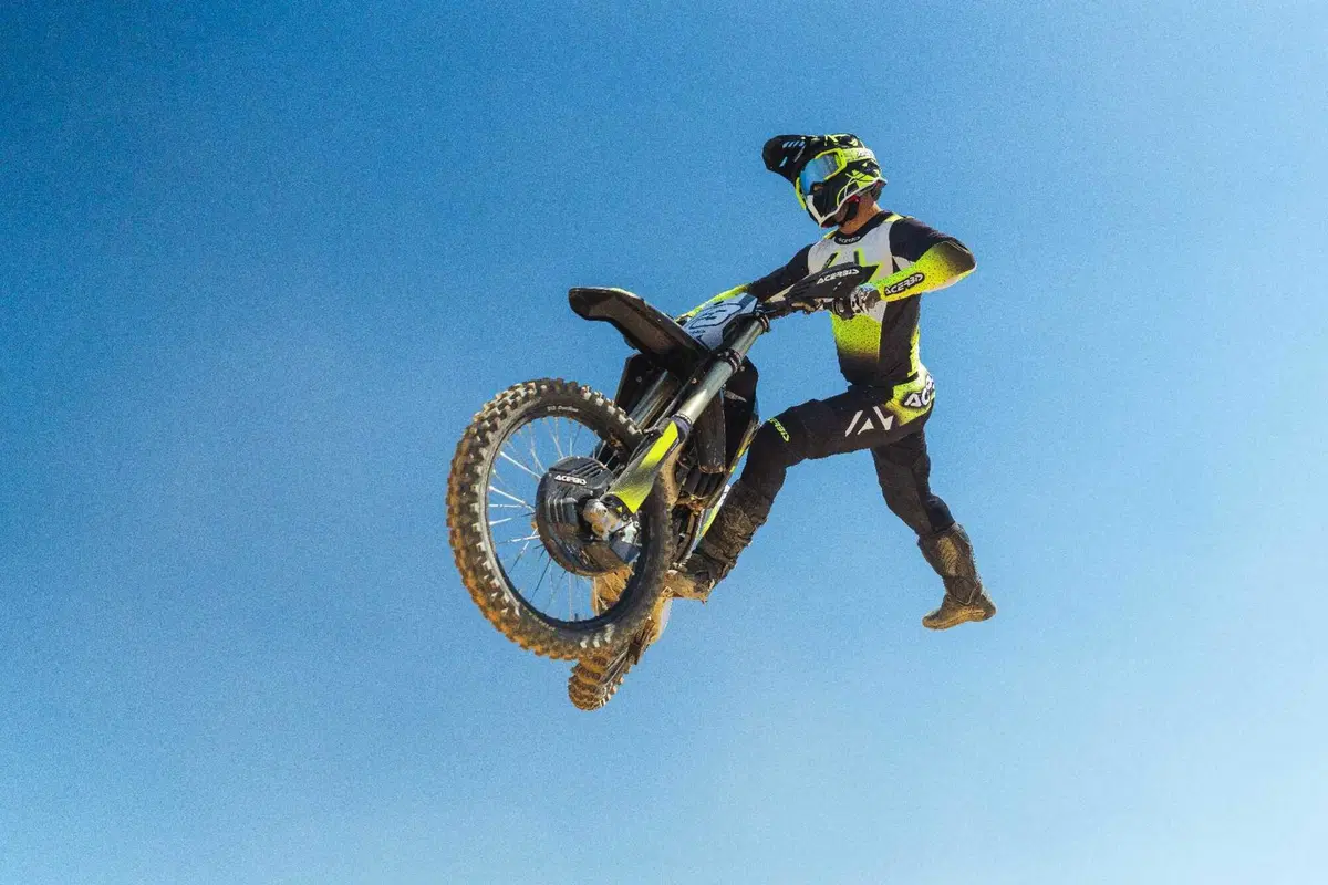 X-FLEX 2.0: il nuovo total look racing 2027 firmato Acerbis (17)