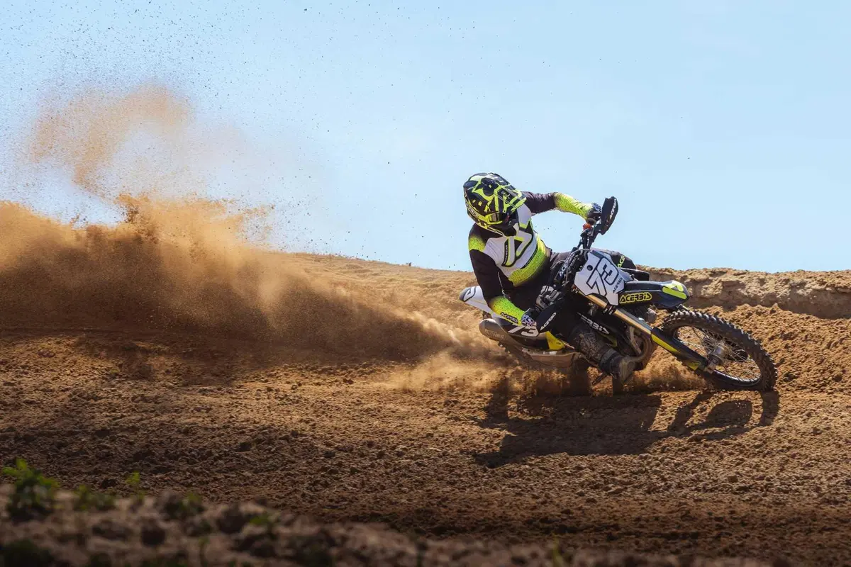 X-FLEX 2.0: il nuovo total look racing 2027 firmato Acerbis (22)