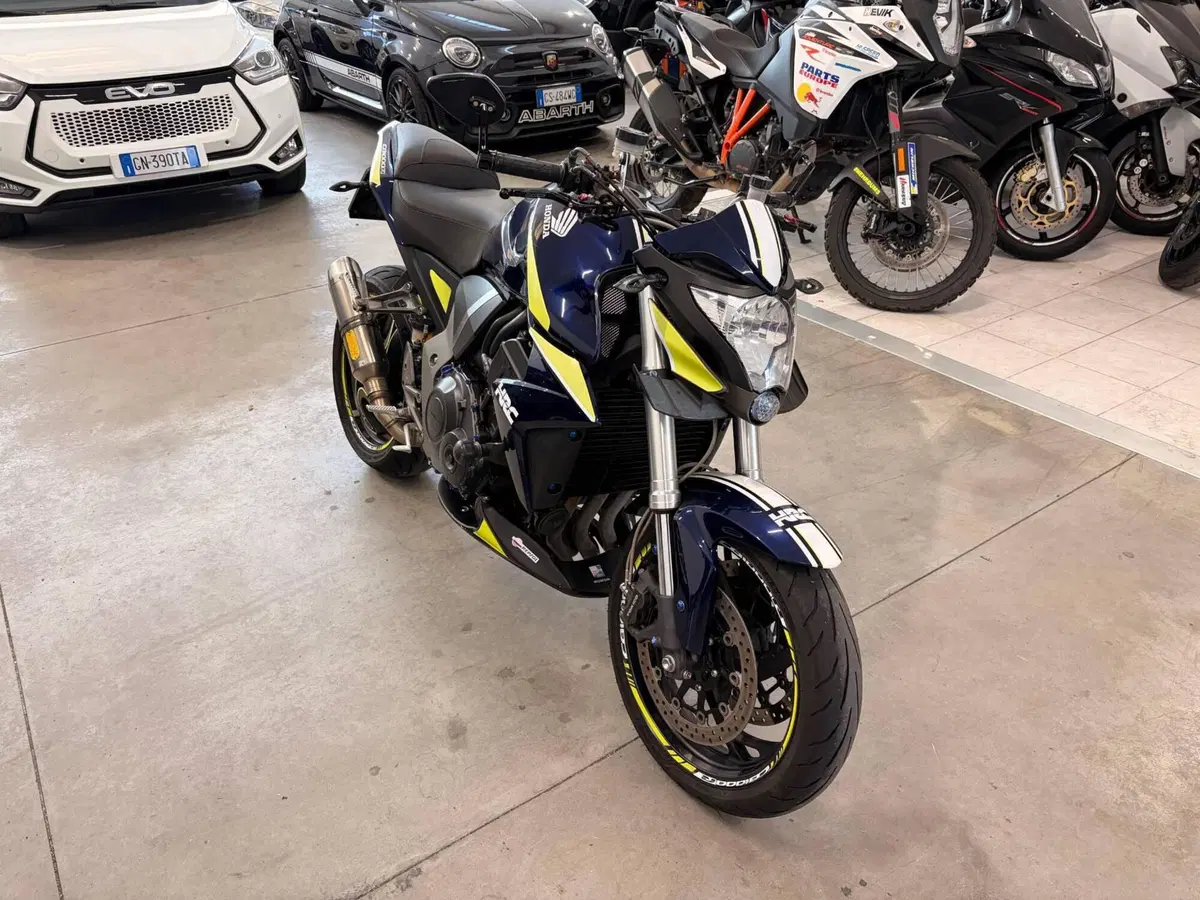 Honda CB 1000 R (2008 - 10) (4)