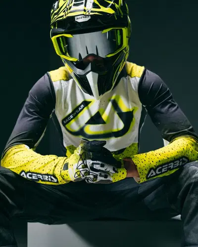 X-FLEX 2.0: il nuovo total look racing 2027 firmato Acerbis