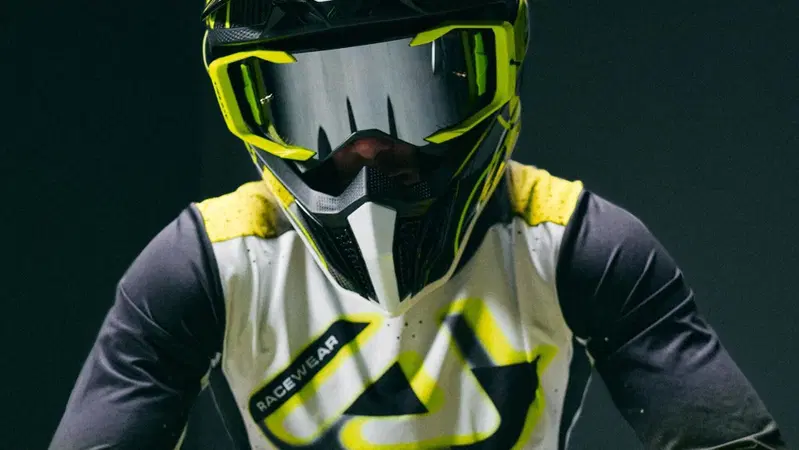 X-FLEX 2.0: il nuovo total look racing 2027 firmato Acerbis