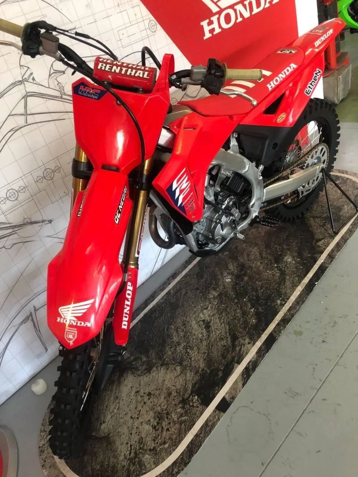 Honda CRF 250R WE (2025) (2)