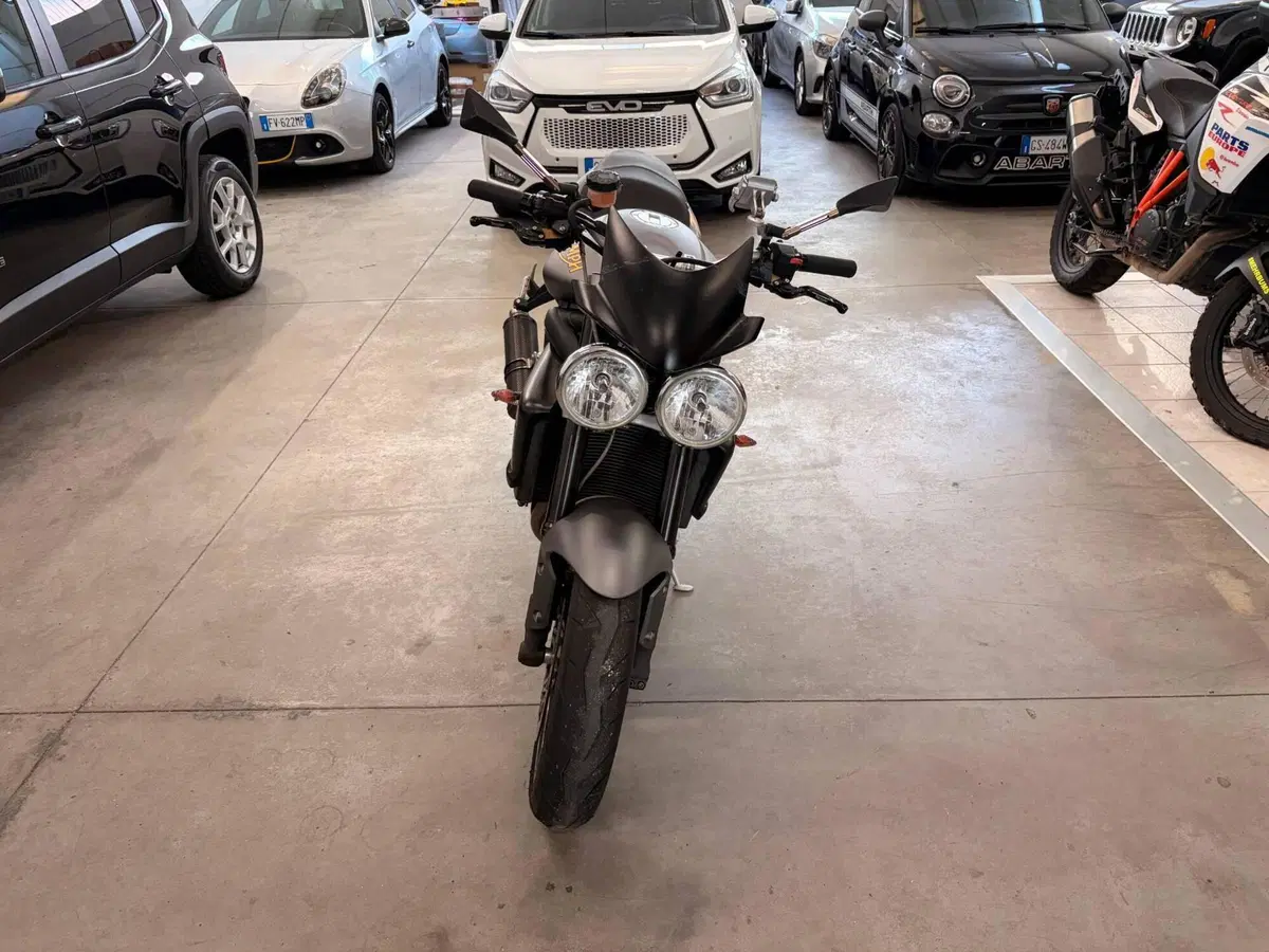 Triumph Street Triple R (2009 - 12) (3)