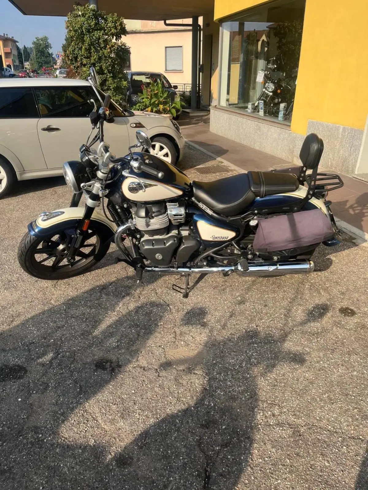 Royal Enfield Super Meteor 650 (2023 - 26) (2)