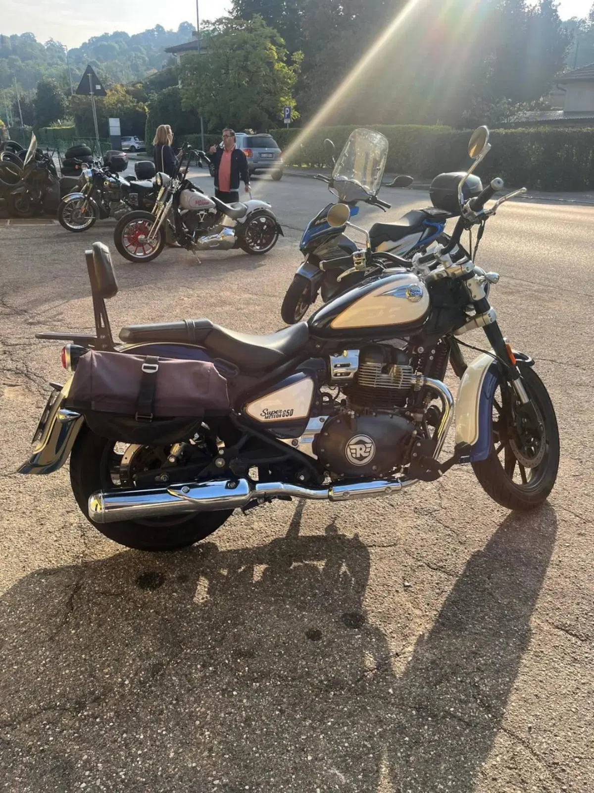 Royal Enfield Super Meteor 650 (2023 - 26) (5)