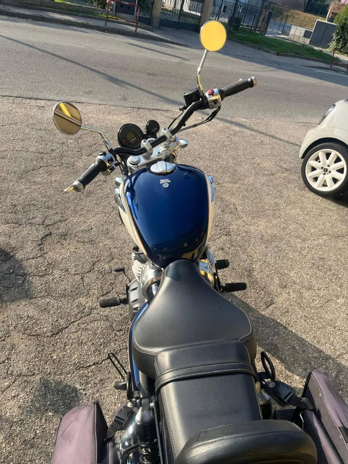 Royal Enfield Super Meteor 650 (2023 - 26) (6)