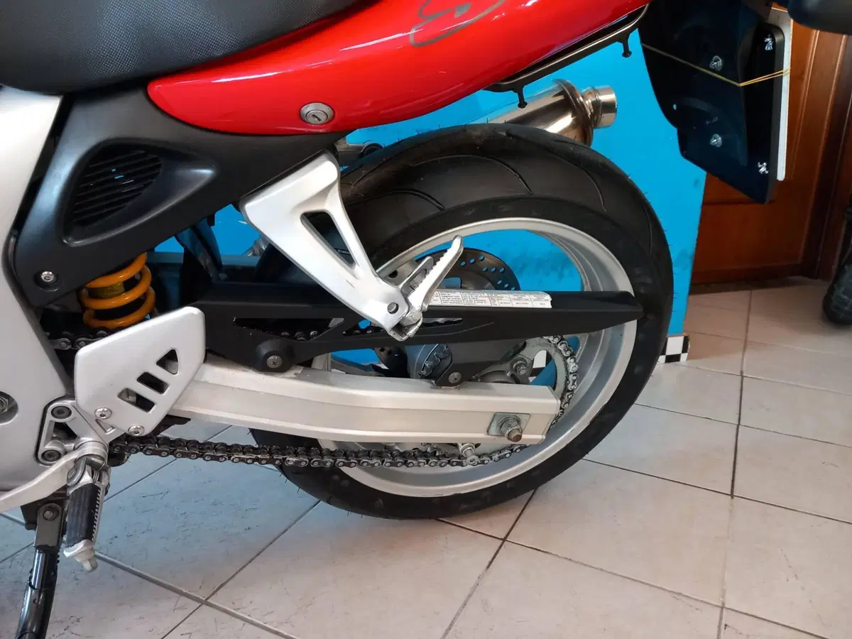 Suzuki SV 650 S (1999 - 02) (11)