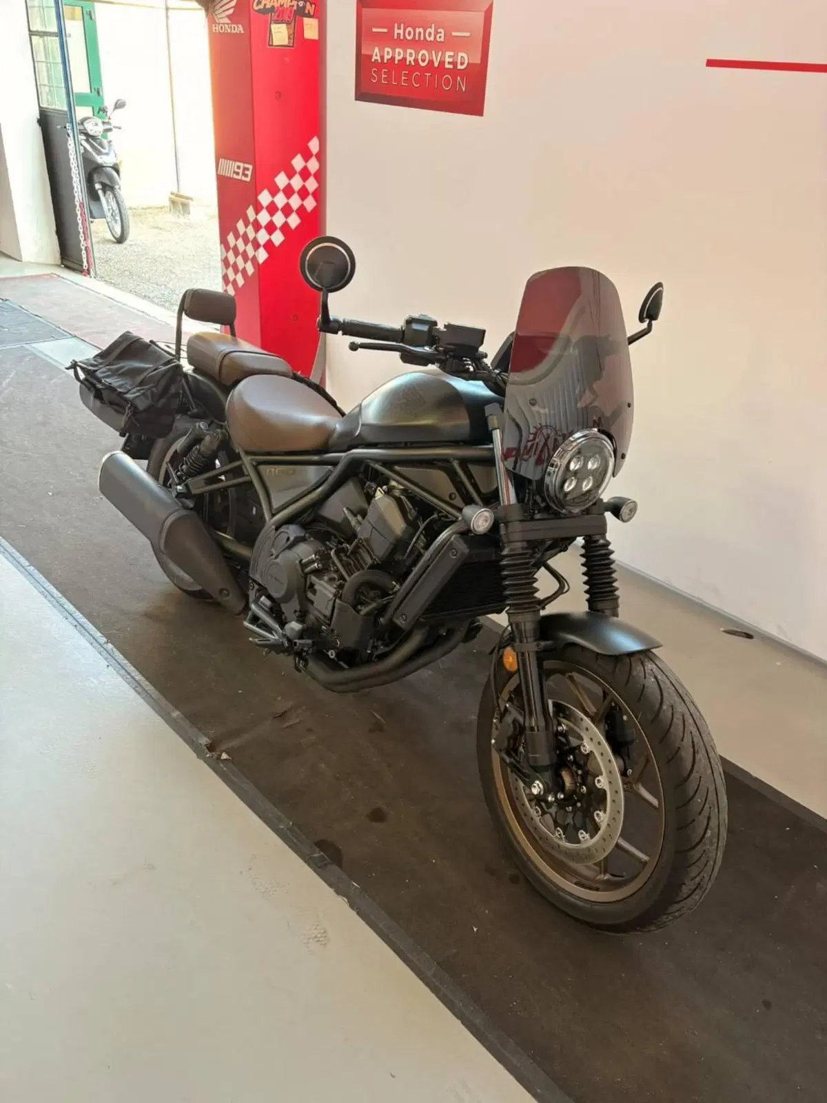 Honda CMX 1100 Rebel + Special Edition DCT (2025 - 26) (2)