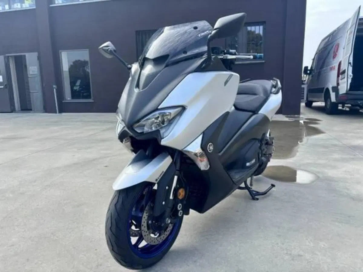 Yamaha T-Max 530 SX (2017 - 19) (2)