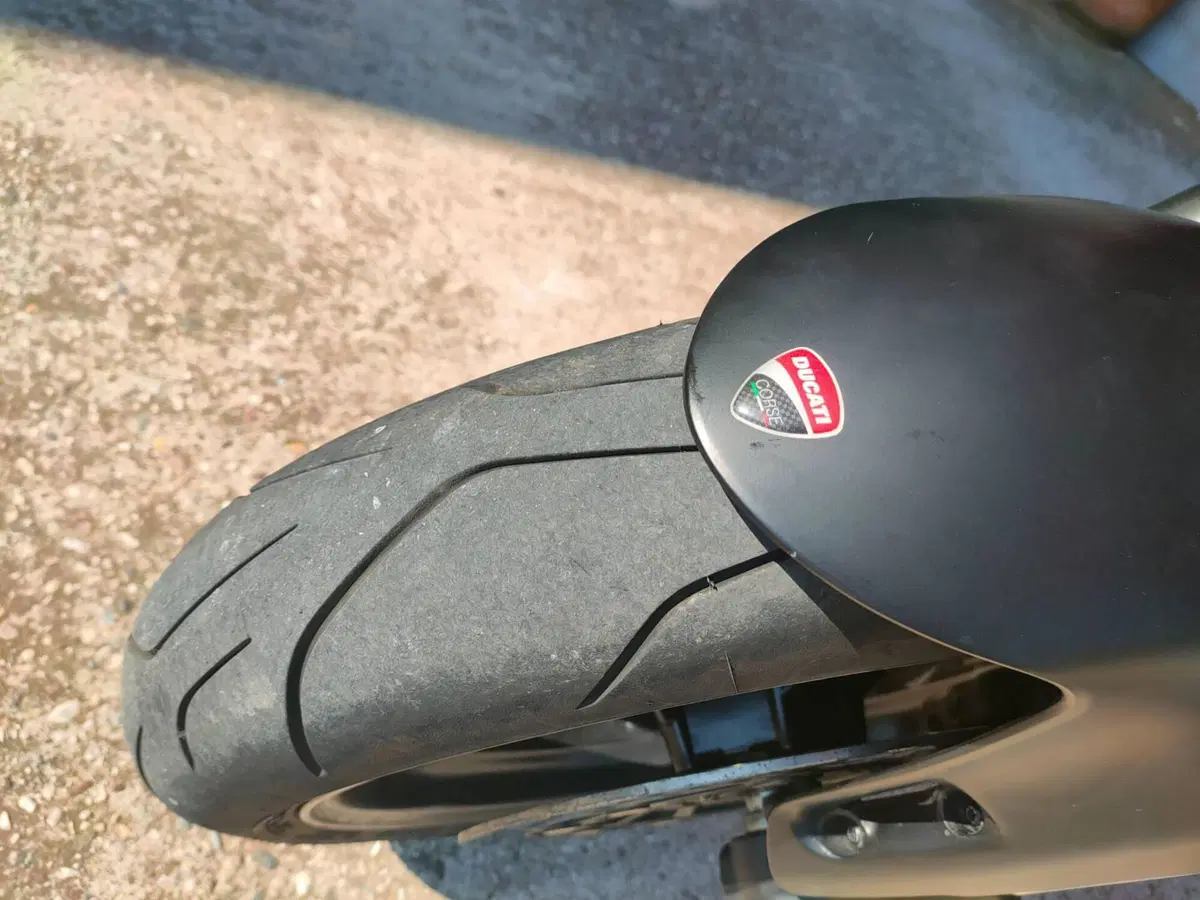 Ducati Panigale V2 (2021 - 24) (7)