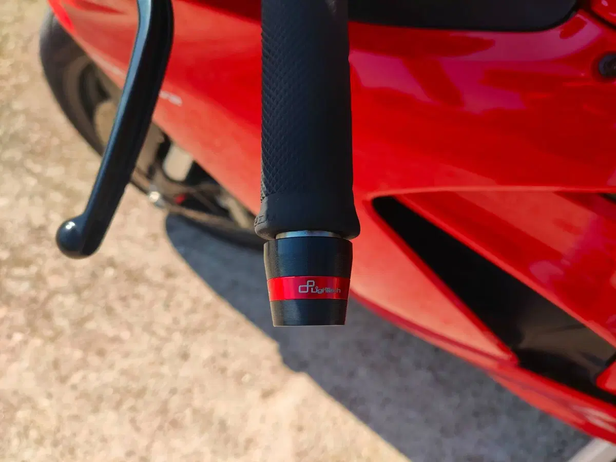 Ducati Panigale V2 (2021 - 24) (9)