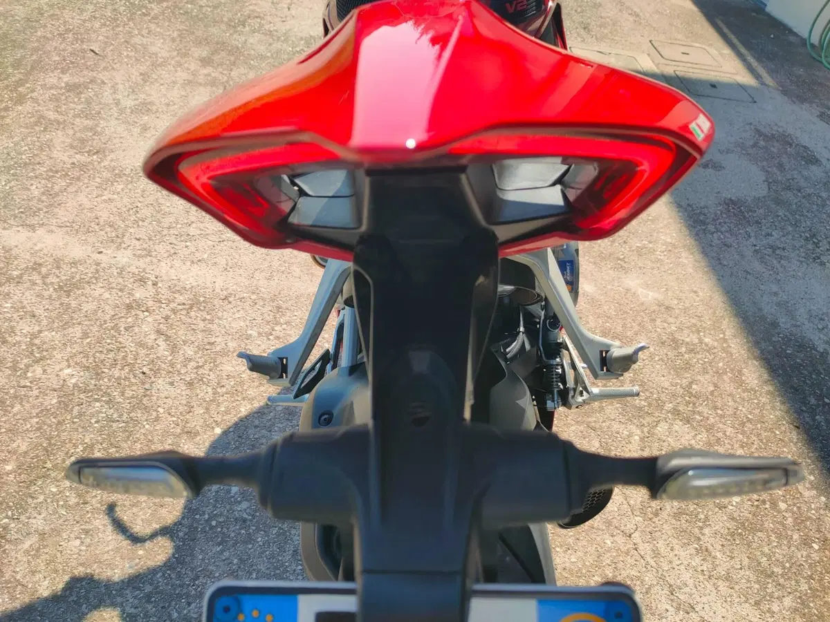 Ducati Panigale V2 (2021 - 24) (13)