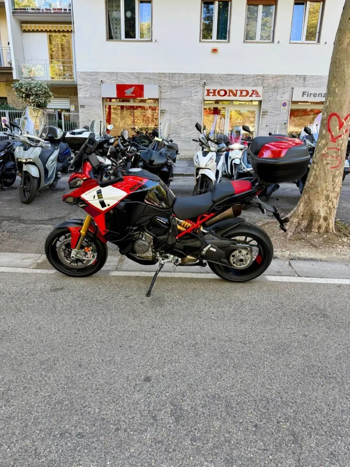 Ducati Multistrada V4 Pikes Peak (2021 - 24) (2)