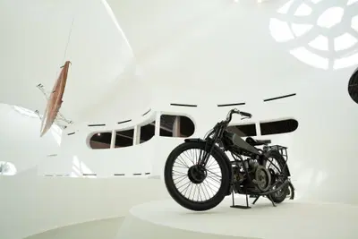 Lo stabilimento Moto Guzzi aperto tutto l'anno, ecco l'orario per la prossima stagione