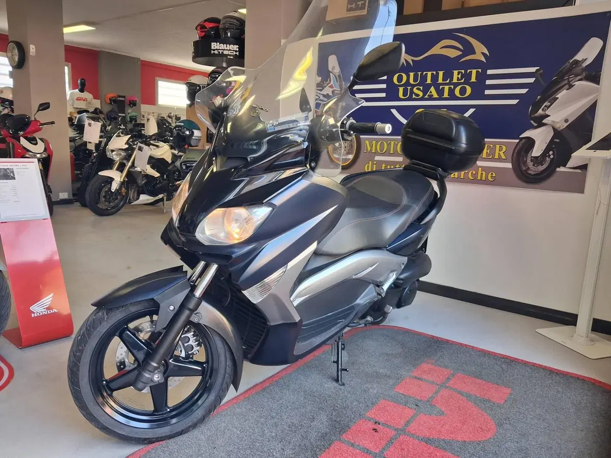 Yamaha X-Max 250 (2010 - 13) (3)