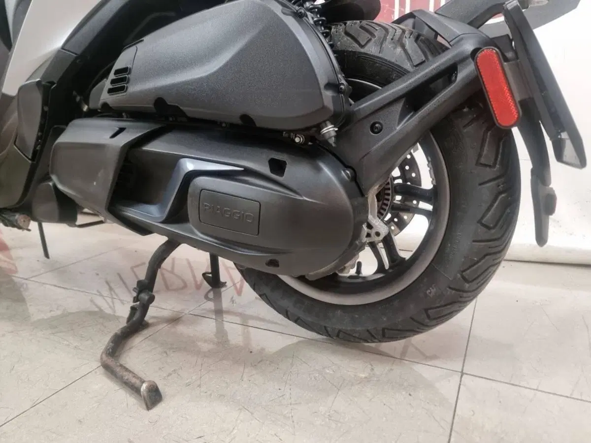Piaggio Beverly 400 S ABS-ASR (2021 - 24) (6)