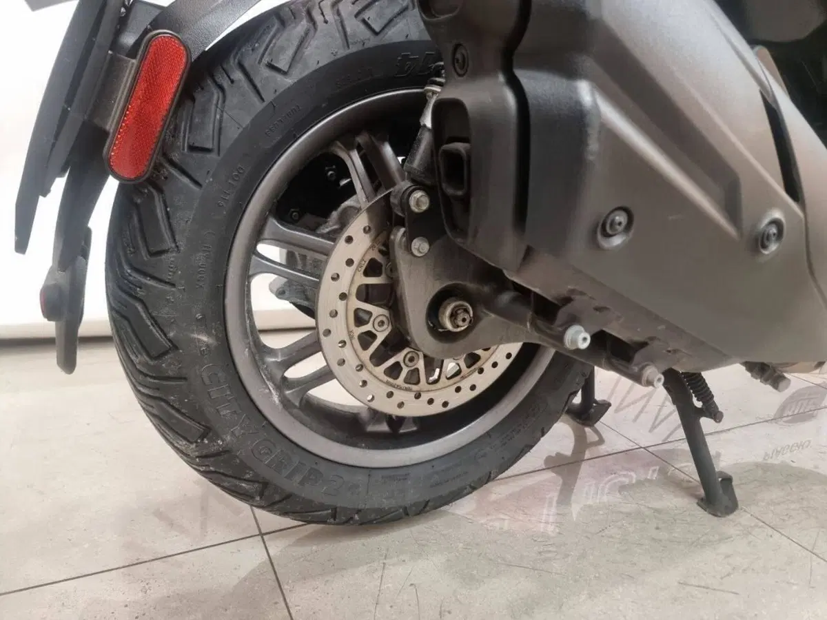 Piaggio Beverly 400 S ABS-ASR (2021 - 24) (7)
