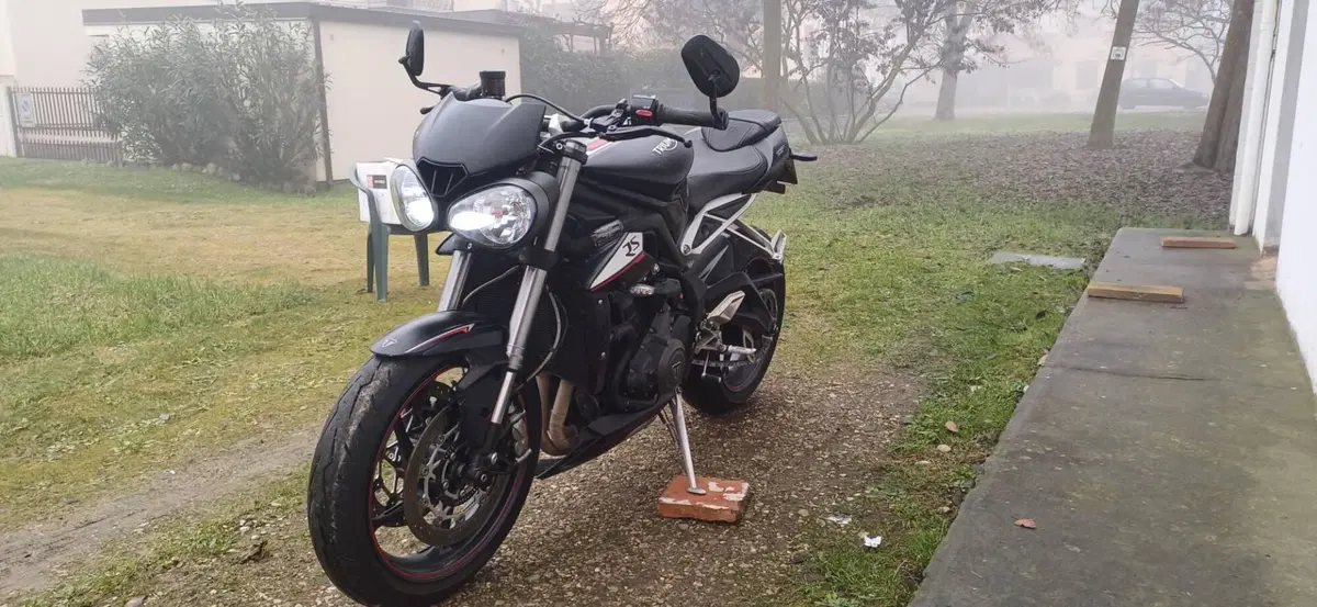 Triumph Street Triple RS (2017 - 19)