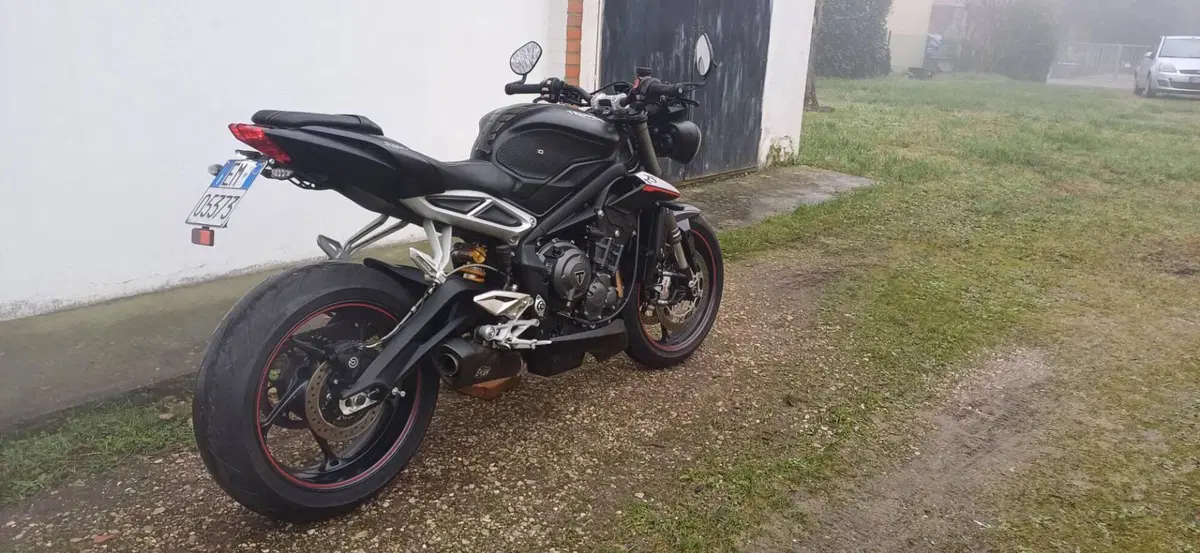 Triumph Street Triple RS (2017 - 19) (3)