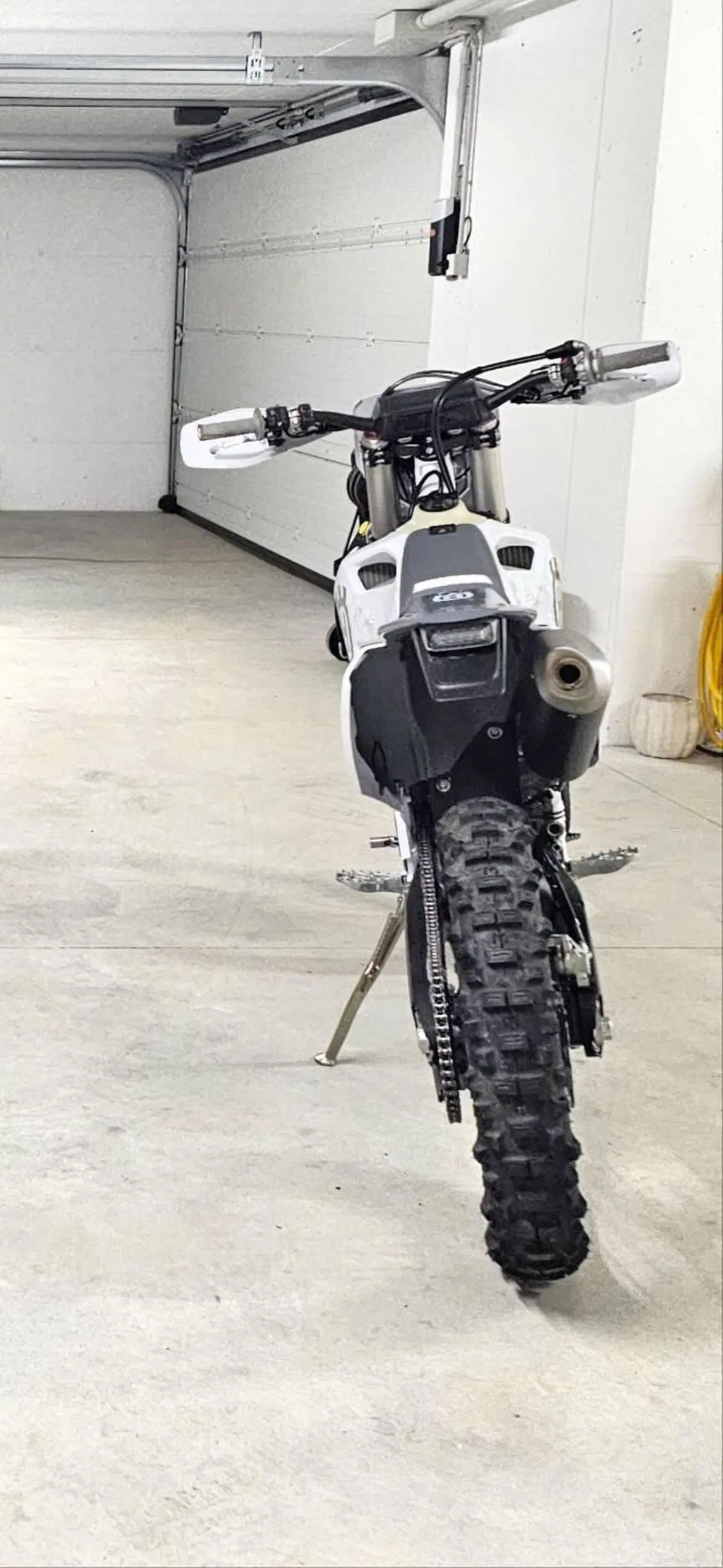 Husqvarna FE 350 Pro (2025) (4)