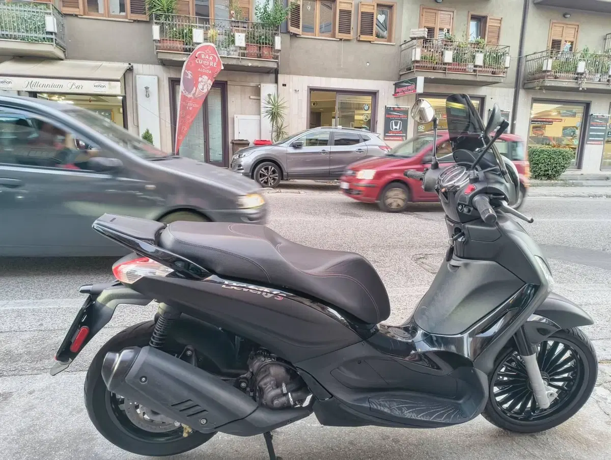 Piaggio Beverly 300 S i.e. ABS-ASR (2016 - 20) (3)