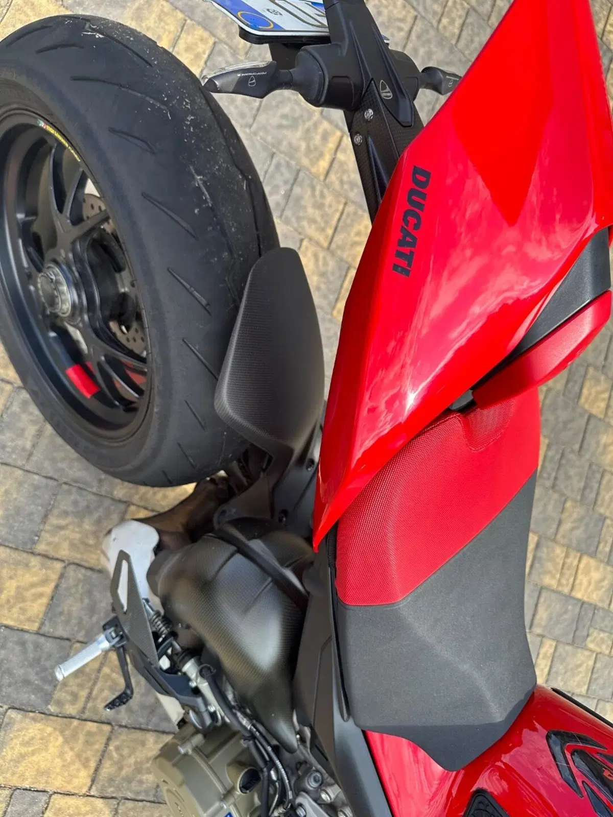 Ducati Streetfighter V4 S (2023 - 24) (5)