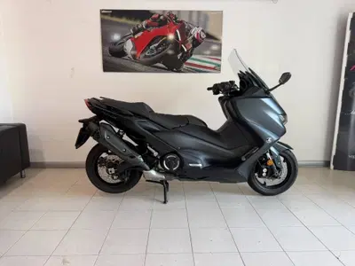 Yamaha T-Max 560 (2020 - 21) usata