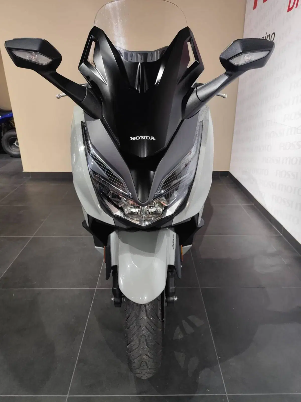Honda Forza 350 (2022 - 24) (4)