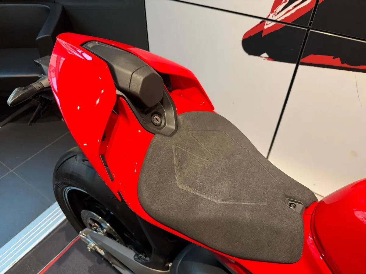 Ducati Panigale V4 S (2025 - 26) (6)